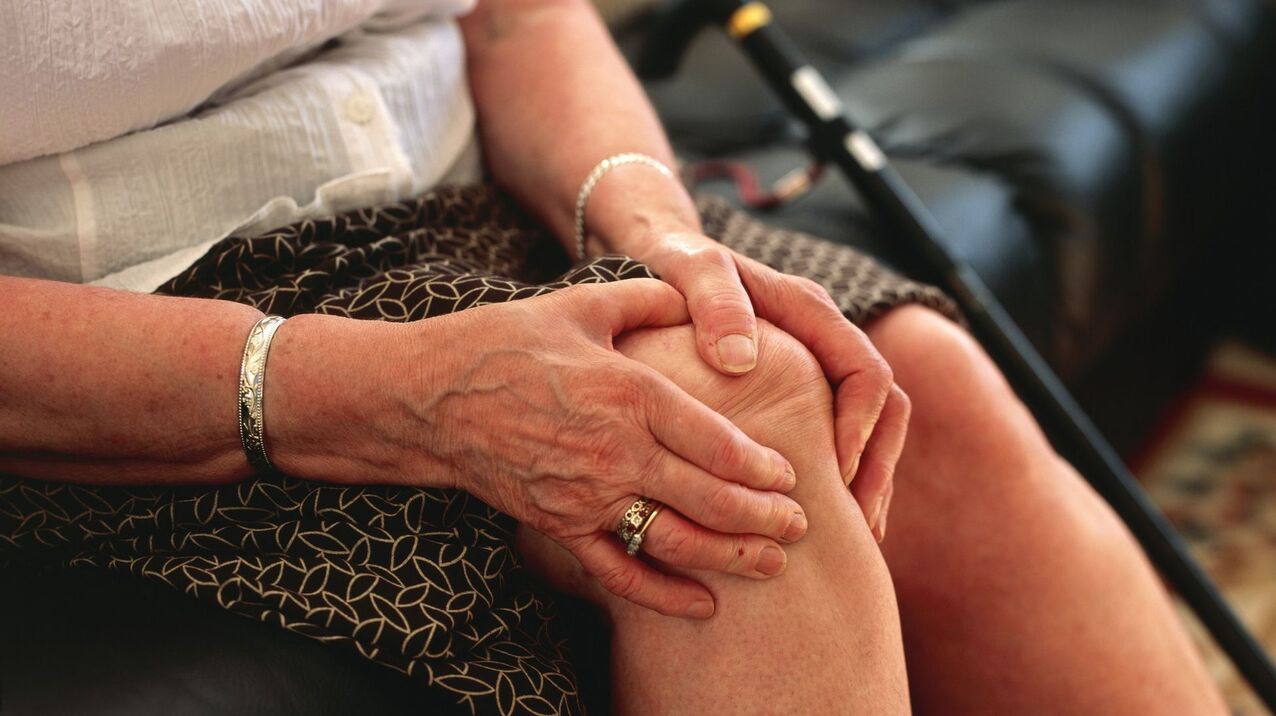 Kelio artrozė senyvo amžiaus moterims