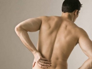Kodėl kyla skausmas apatinės nugaros