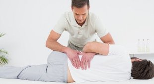 skausmas nugaros srityje lumbus masažas