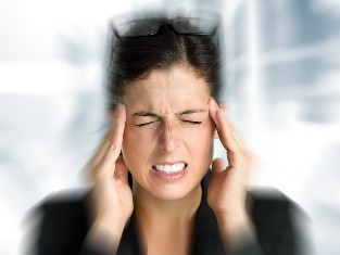 Головокружения ir galvos skausmas dažnai neramina, kai шейном остеохондрозе