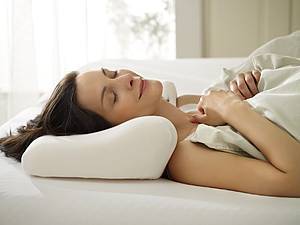Miegojimas ant ortopedinės pagalvės